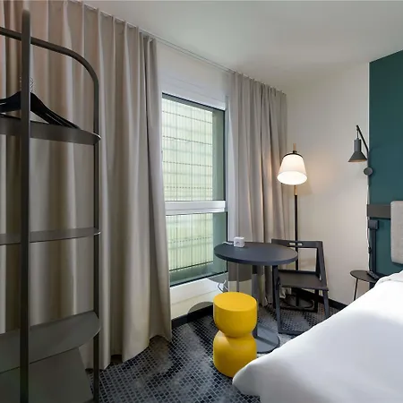 Ibis Hotel 2*
