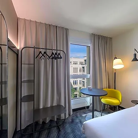Ibis Otel