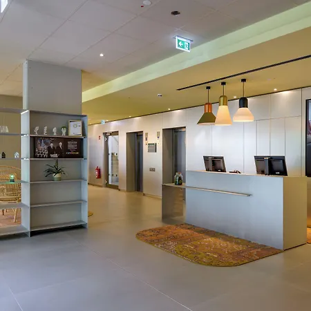 Ibis Hotel 2*