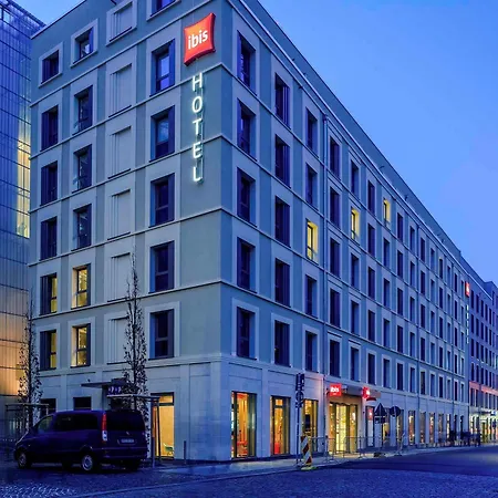 Ibis Hotel 2*