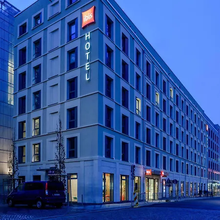 Ibis Hotel 2*